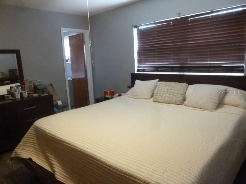 For Sale: $195,000 (2 beds, 2 baths, 1120 Square Feet)