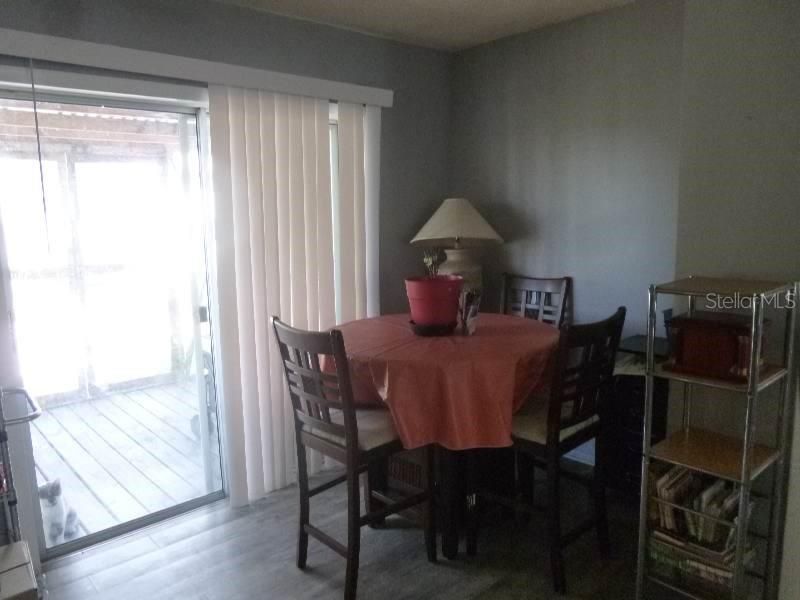 For Sale: $195,000 (2 beds, 2 baths, 1120 Square Feet)