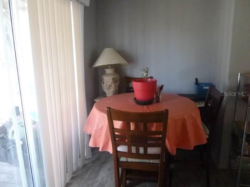 For Sale: $195,000 (2 beds, 2 baths, 1120 Square Feet)
