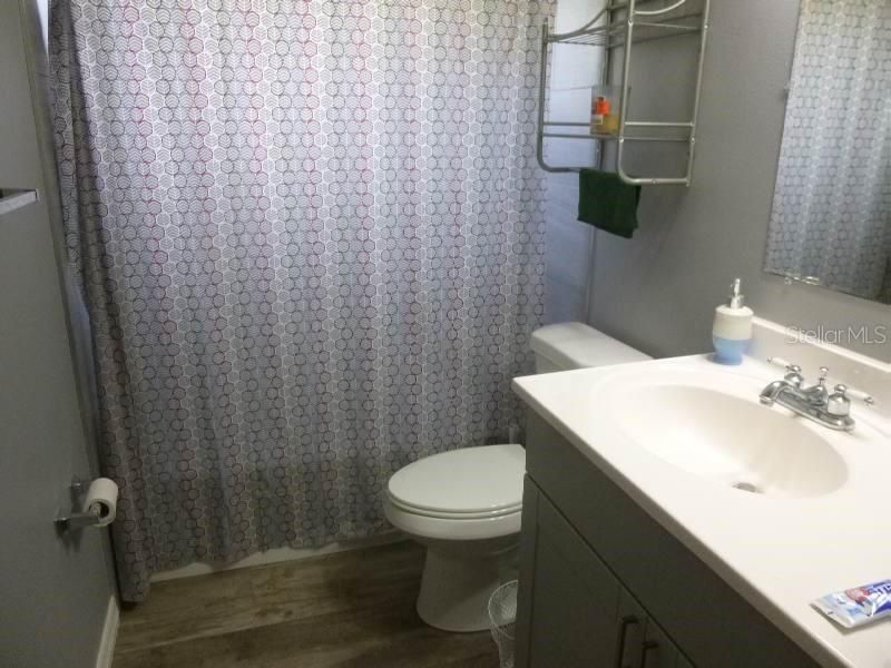 For Sale: $195,000 (2 beds, 2 baths, 1120 Square Feet)