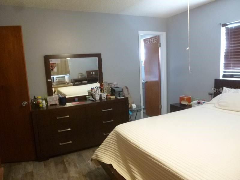 For Sale: $195,000 (2 beds, 2 baths, 1120 Square Feet)