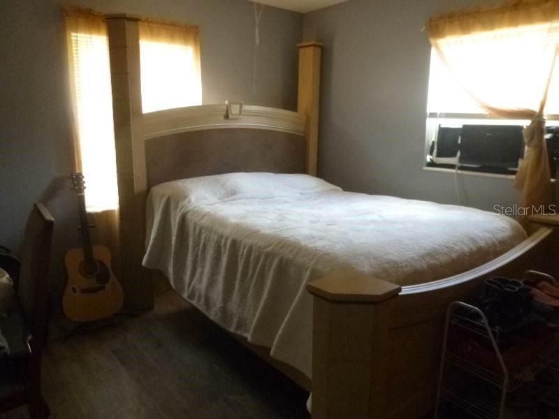 For Sale: $195,000 (2 beds, 2 baths, 1120 Square Feet)
