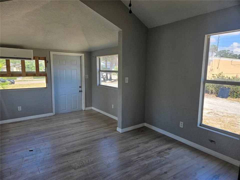En Venta: $175,000 (2 camas, 1 baños, 691 Pies cuadrados)