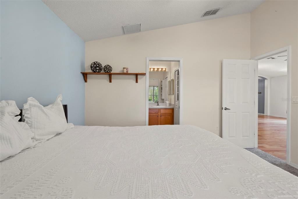 En Venta: $249,900 (2 camas, 2 baños, 1404 Pies cuadrados)