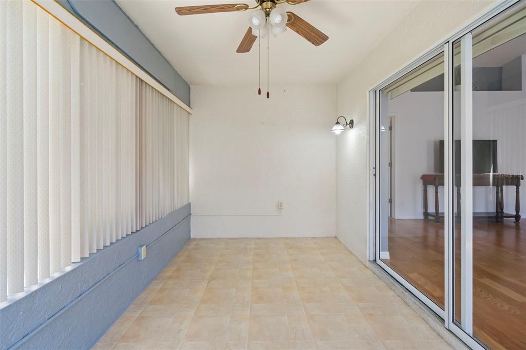 En Venta: $249,900 (2 camas, 2 baños, 1404 Pies cuadrados)