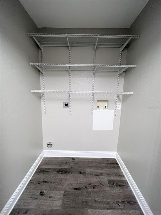For Rent: $2,000 (3 beds, 2 baths, 1080 Square Feet)