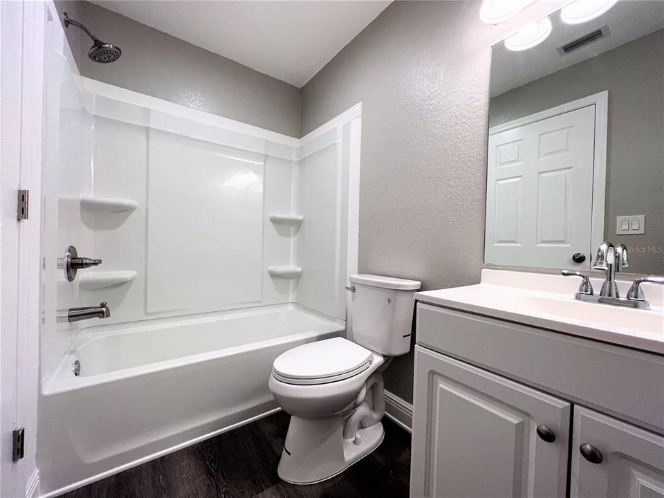 For Rent: $2,000 (3 beds, 2 baths, 1080 Square Feet)