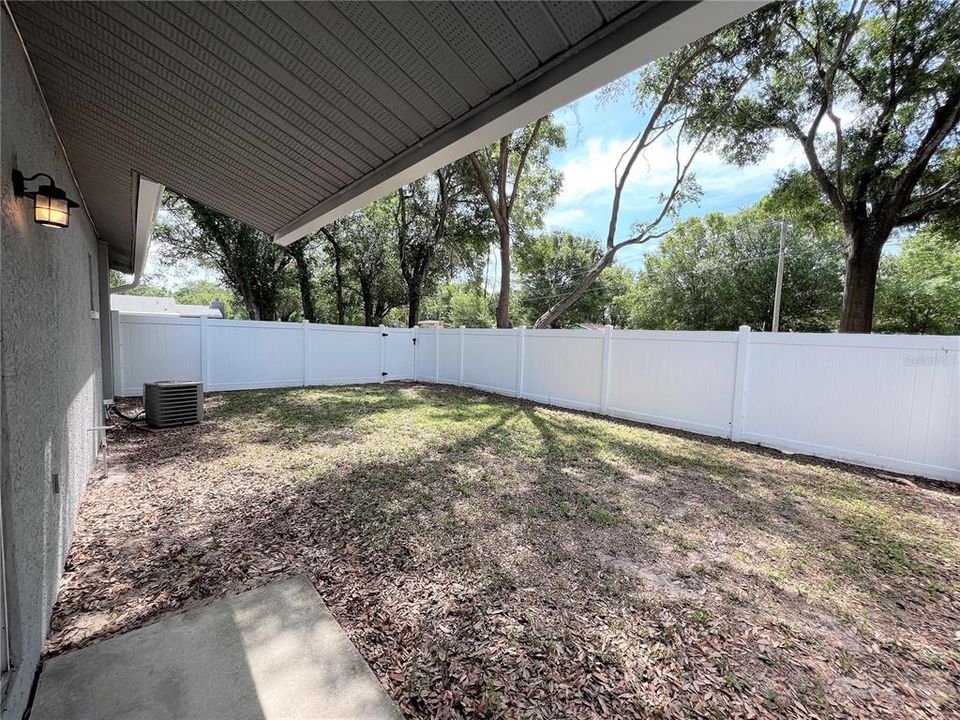 For Rent: $2,000 (3 beds, 2 baths, 1080 Square Feet)