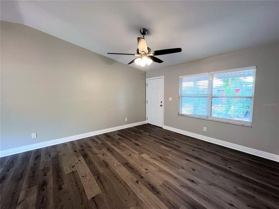 For Rent: $2,000 (3 beds, 2 baths, 1080 Square Feet)