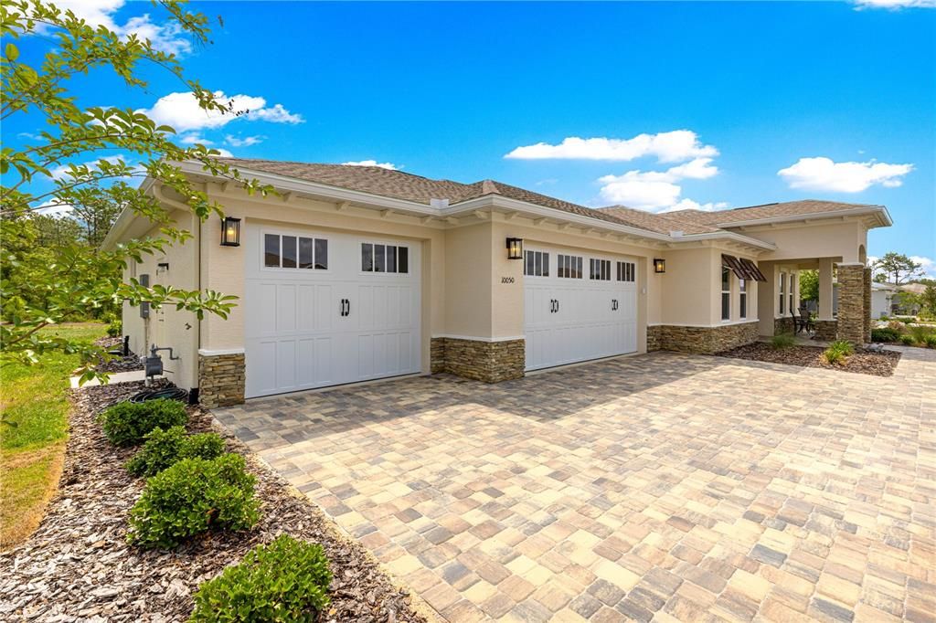 For Sale: $595,900 (3 beds, 3 baths, 2472 Square Feet)