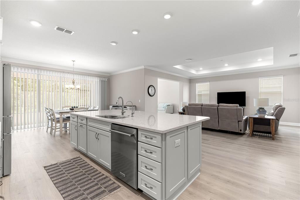 For Sale: $595,900 (3 beds, 3 baths, 2472 Square Feet)