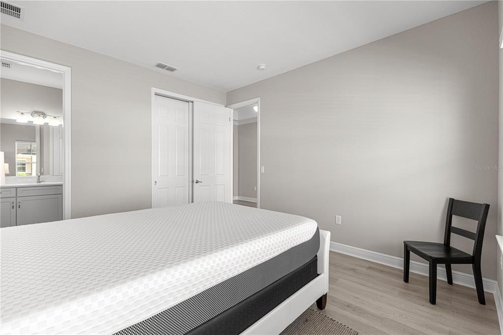 For Sale: $595,900 (3 beds, 3 baths, 2472 Square Feet)