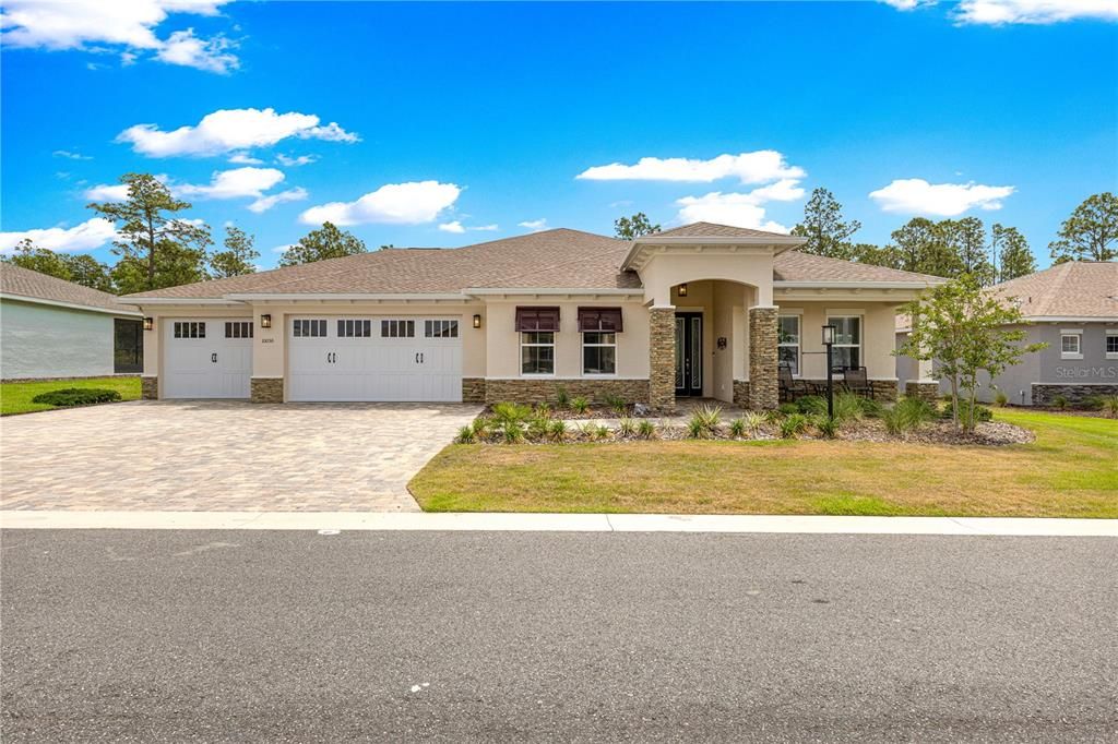 For Sale: $595,900 (3 beds, 3 baths, 2472 Square Feet)
