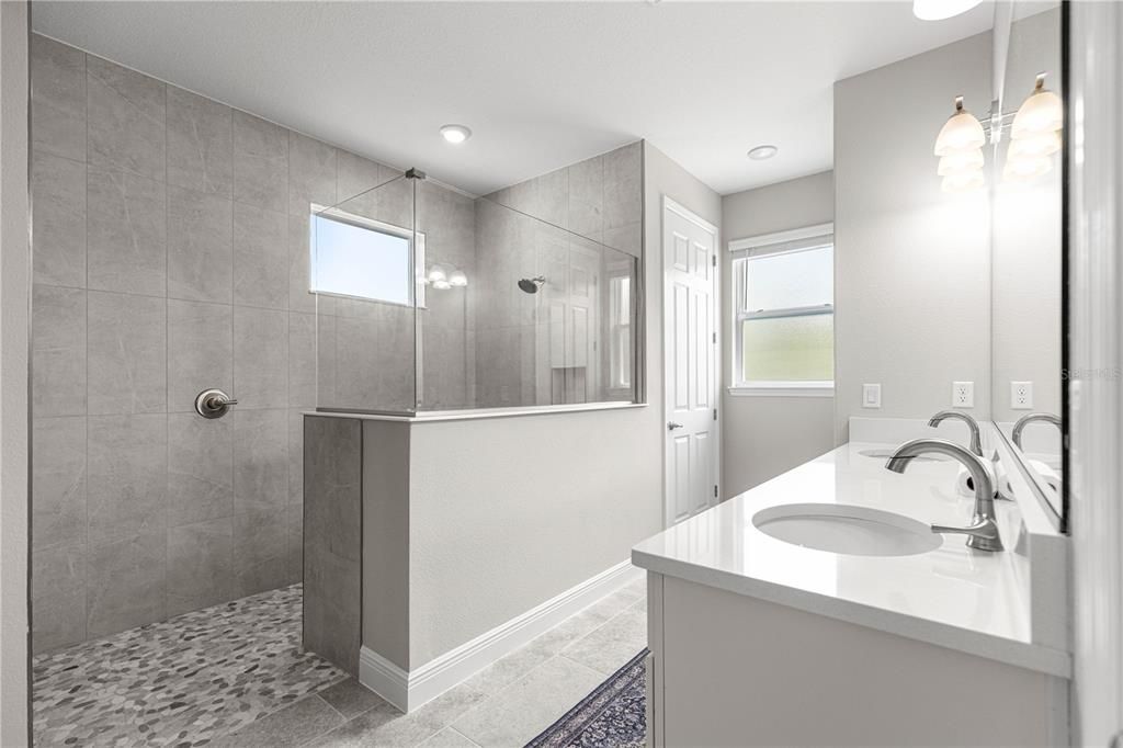 For Sale: $595,900 (3 beds, 3 baths, 2472 Square Feet)