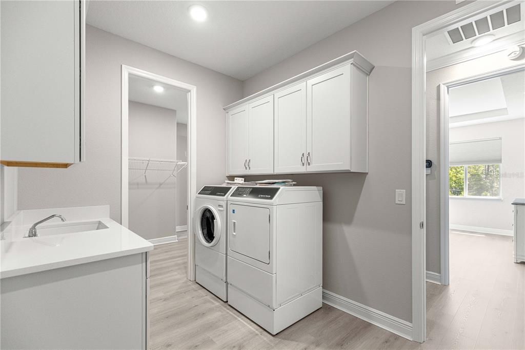 For Sale: $595,900 (3 beds, 3 baths, 2472 Square Feet)