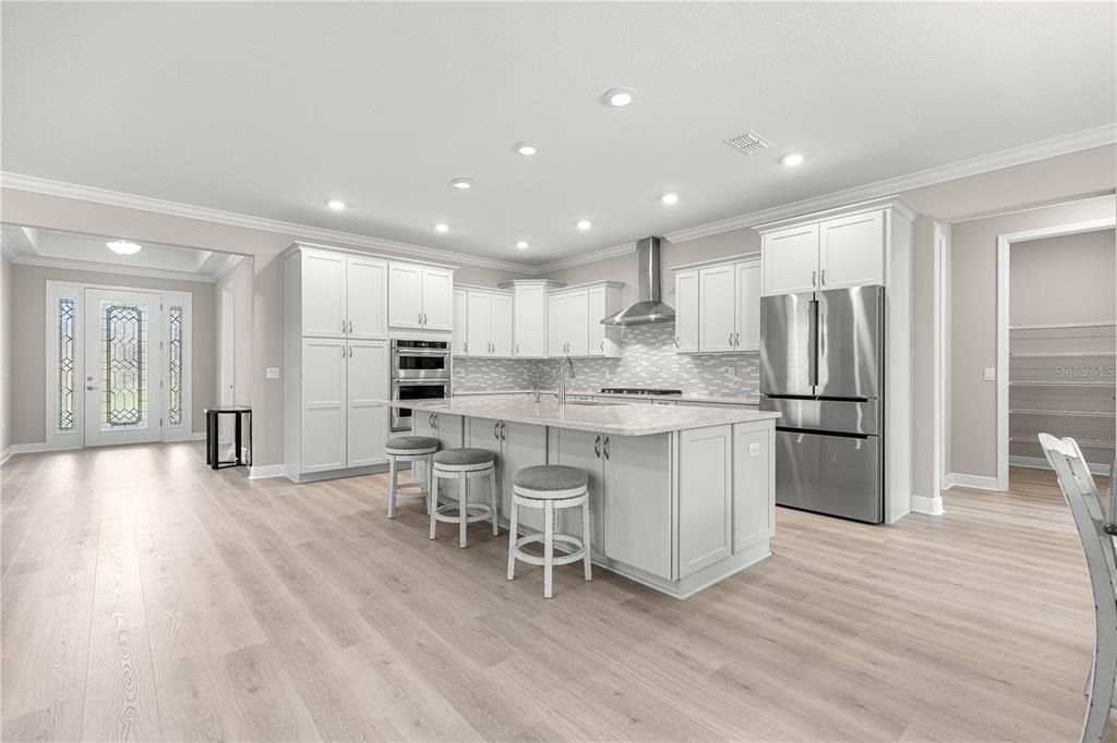 For Sale: $595,900 (3 beds, 3 baths, 2472 Square Feet)