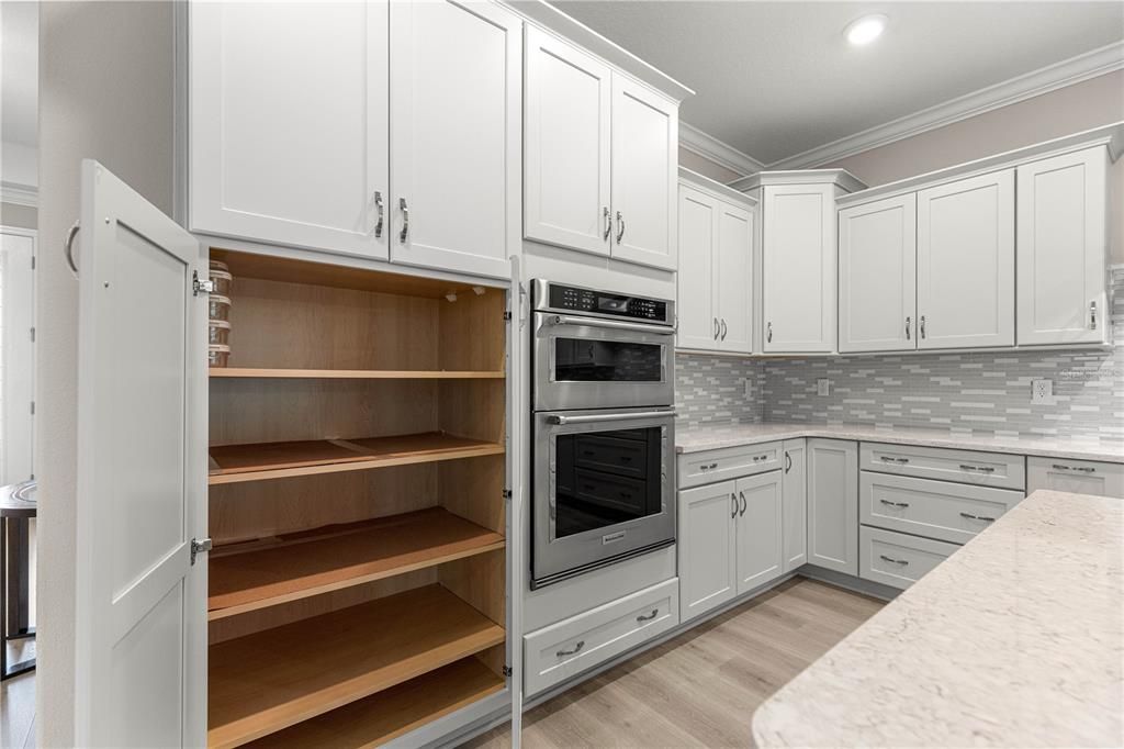 For Sale: $595,900 (3 beds, 3 baths, 2472 Square Feet)