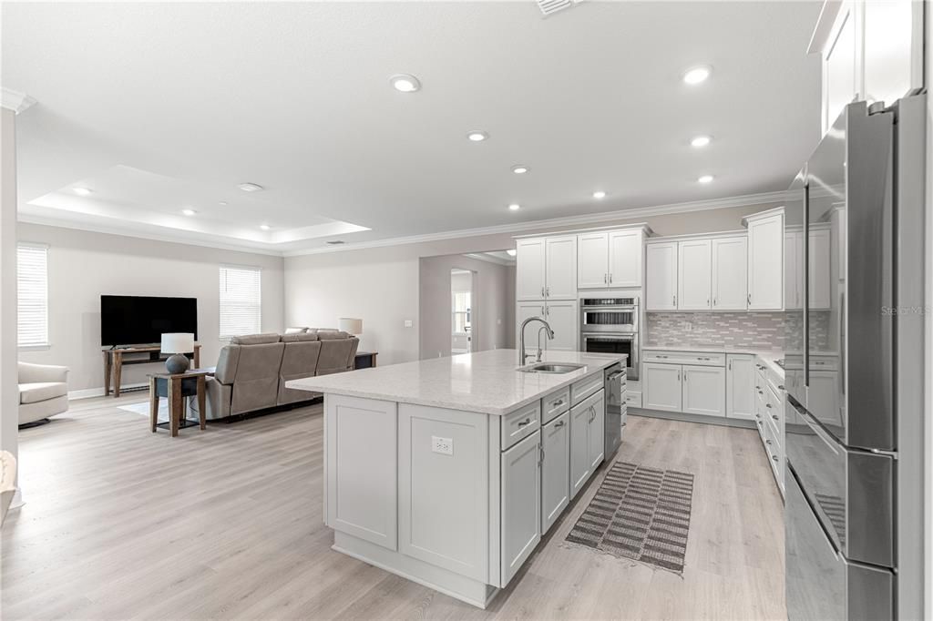 For Sale: $595,900 (3 beds, 3 baths, 2472 Square Feet)