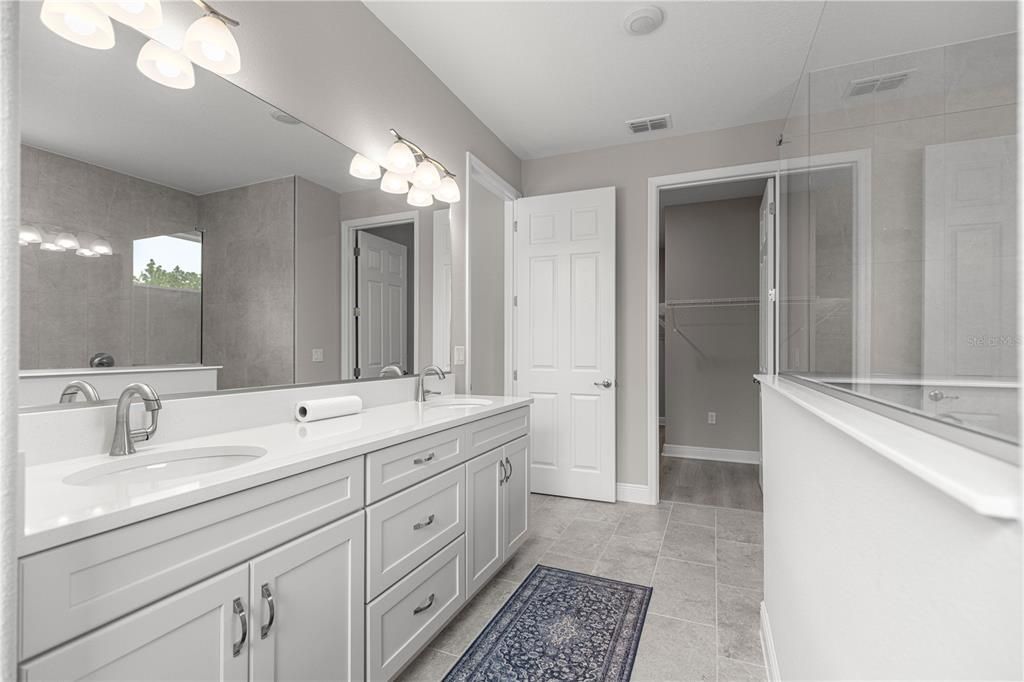 For Sale: $595,900 (3 beds, 3 baths, 2472 Square Feet)