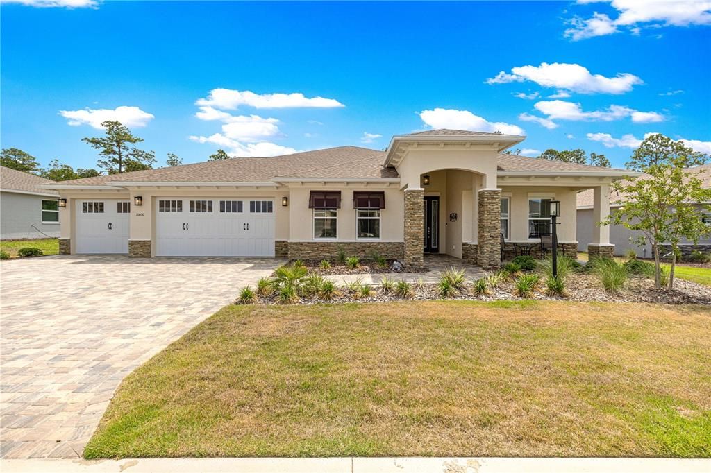 For Sale: $595,900 (3 beds, 3 baths, 2472 Square Feet)