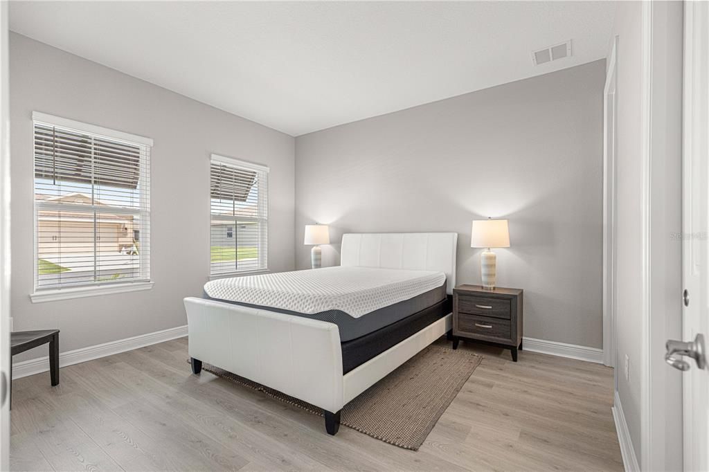 For Sale: $595,900 (3 beds, 3 baths, 2472 Square Feet)