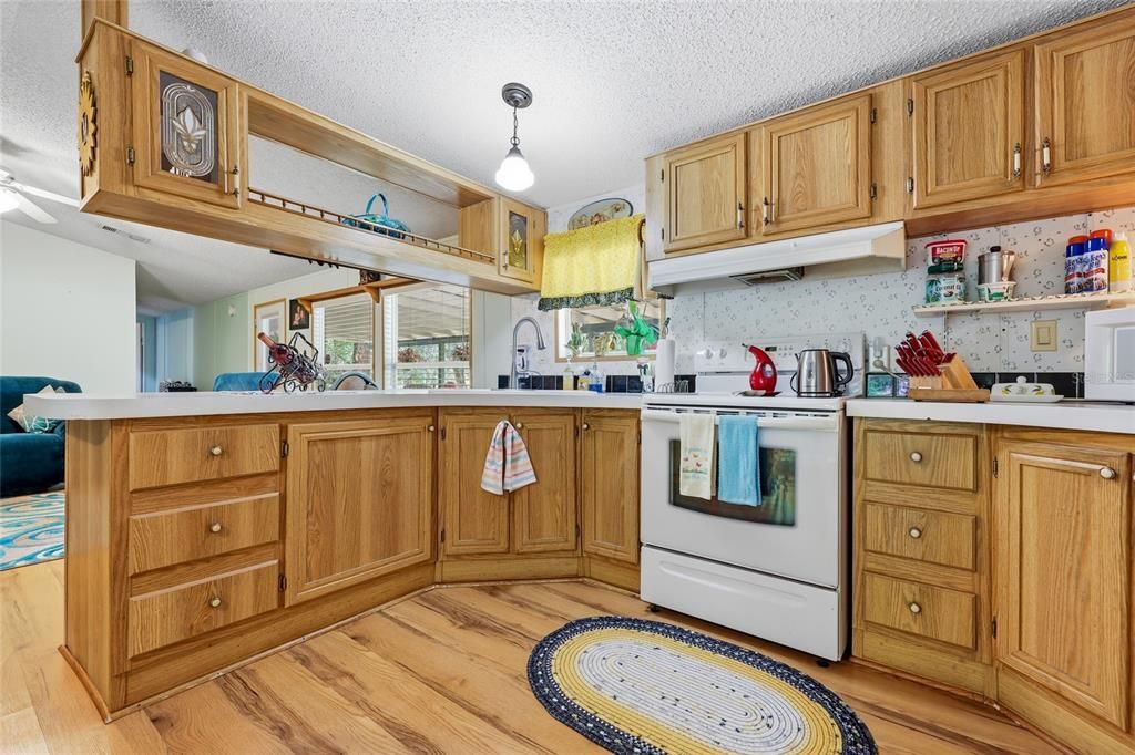 For Sale: $243,000 (3 beds, 2 baths, 1125 Square Feet)