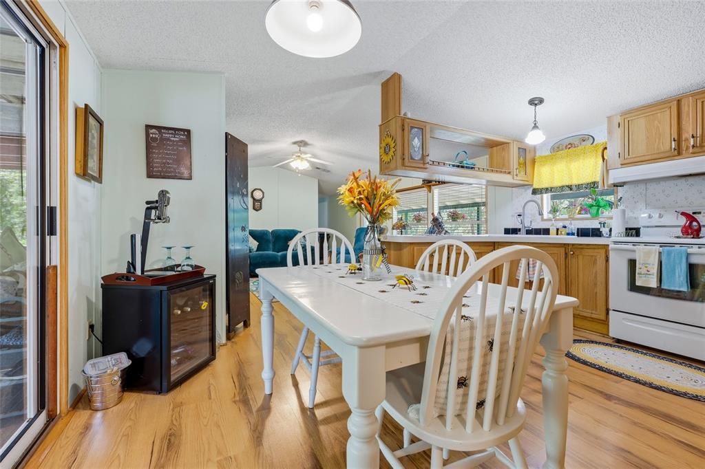 For Sale: $243,000 (3 beds, 2 baths, 1125 Square Feet)