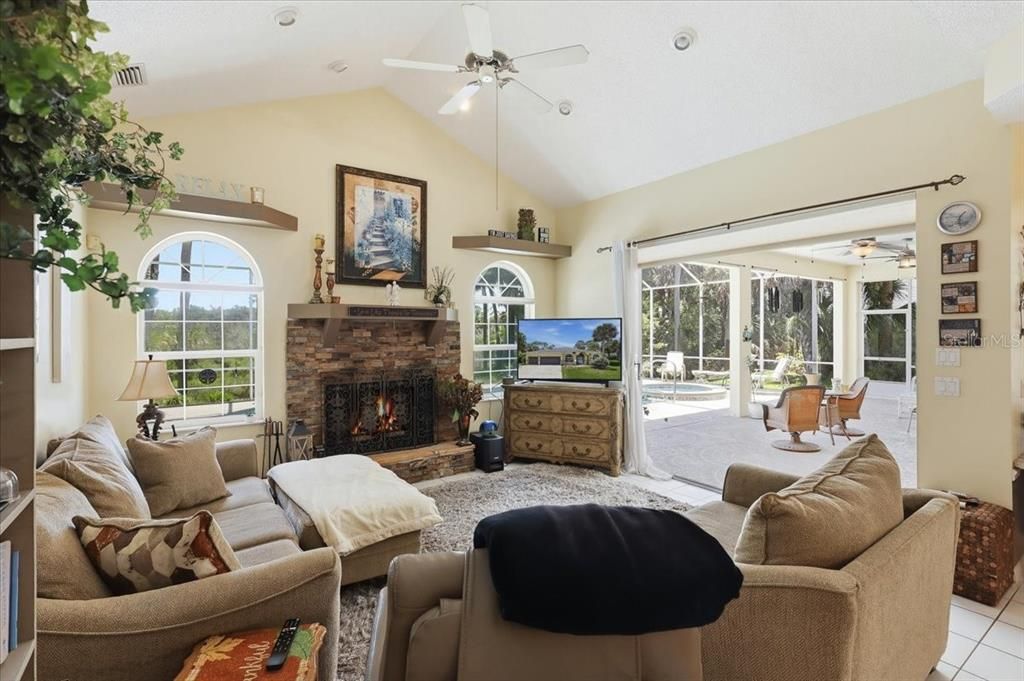 For Sale: $649,900 (3 beds, 2 baths, 2433 Square Feet)