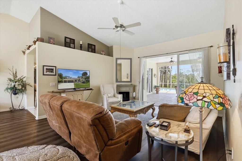 For Sale: $649,900 (3 beds, 2 baths, 2433 Square Feet)