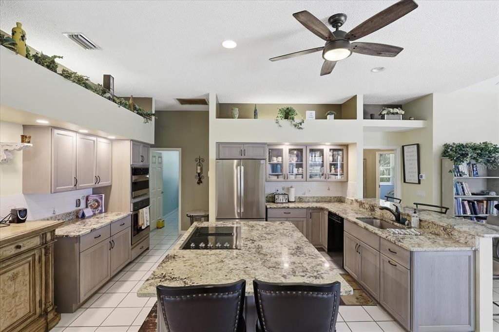 For Sale: $649,900 (3 beds, 2 baths, 2433 Square Feet)