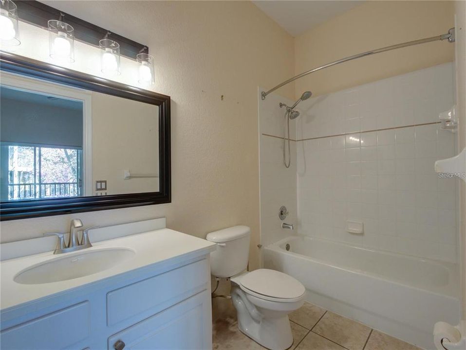 En Venta: $198,500 (3 camas, 2 baños, 1227 Pies cuadrados)
