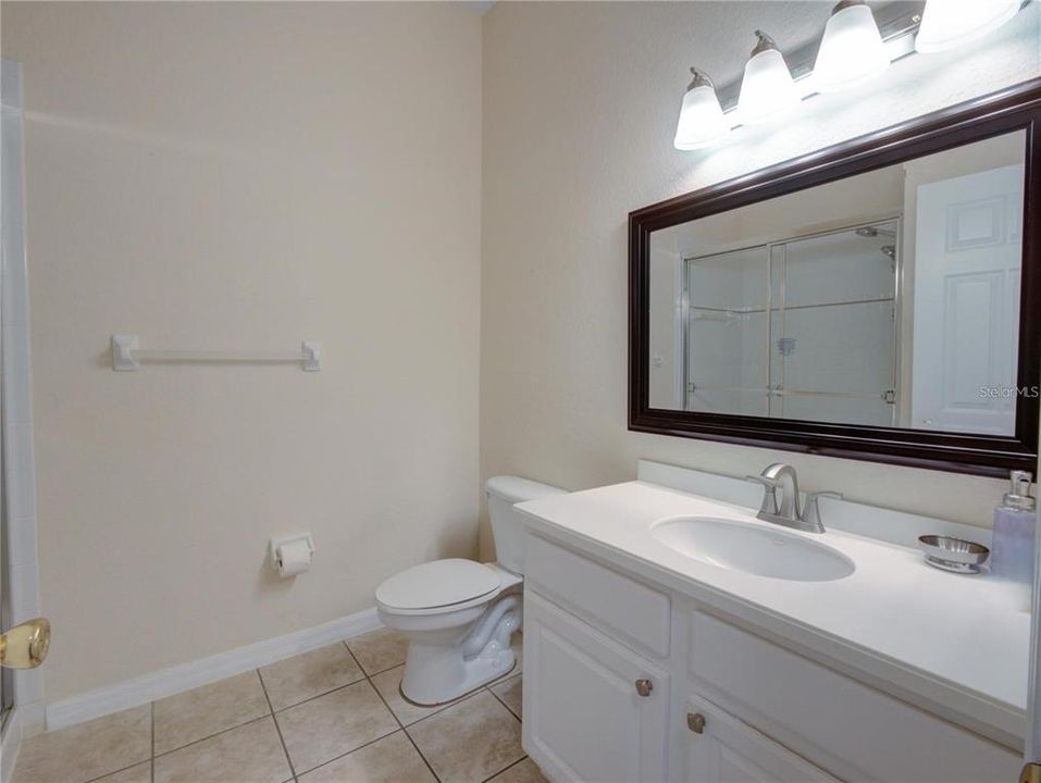 En Venta: $198,500 (3 camas, 2 baños, 1227 Pies cuadrados)