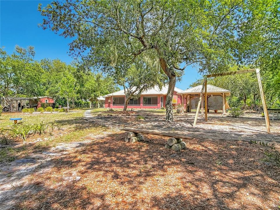 На продажу: $449,900 (3 спален, 2 ванн, 1809 Квадратных фут)