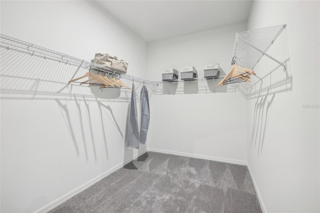 For Sale: $372,990 (4 beds, 2 baths, 2277 Square Feet)