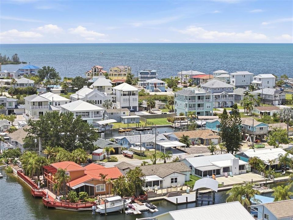 На продажу: $394,900 (2 спален, 2 ванн, 1266 Квадратных фут)