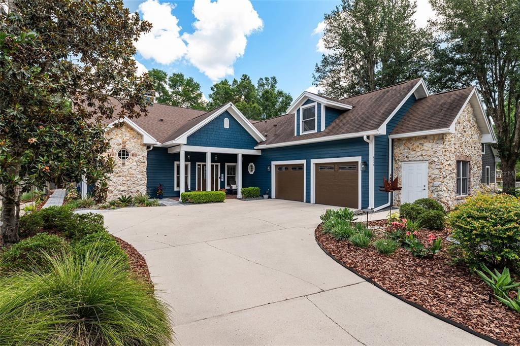 For Sale: $675,000 (4 beds, 3 baths, 2843 Square Feet)