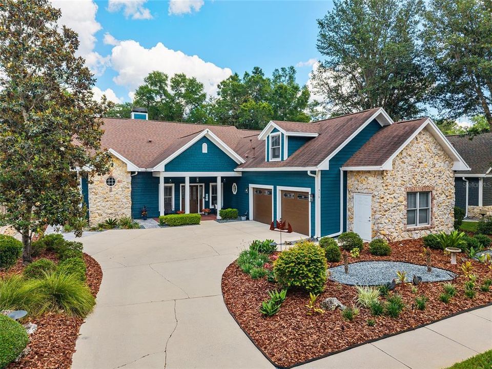 For Sale: $675,000 (4 beds, 3 baths, 2843 Square Feet)