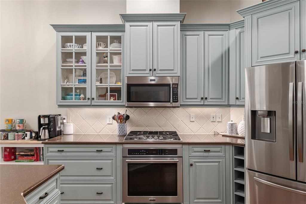 For Sale: $675,000 (4 beds, 3 baths, 2843 Square Feet)