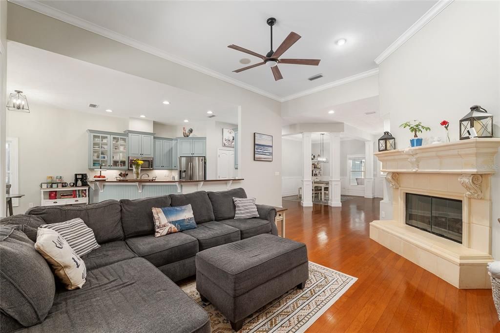 For Sale: $675,000 (4 beds, 3 baths, 2843 Square Feet)