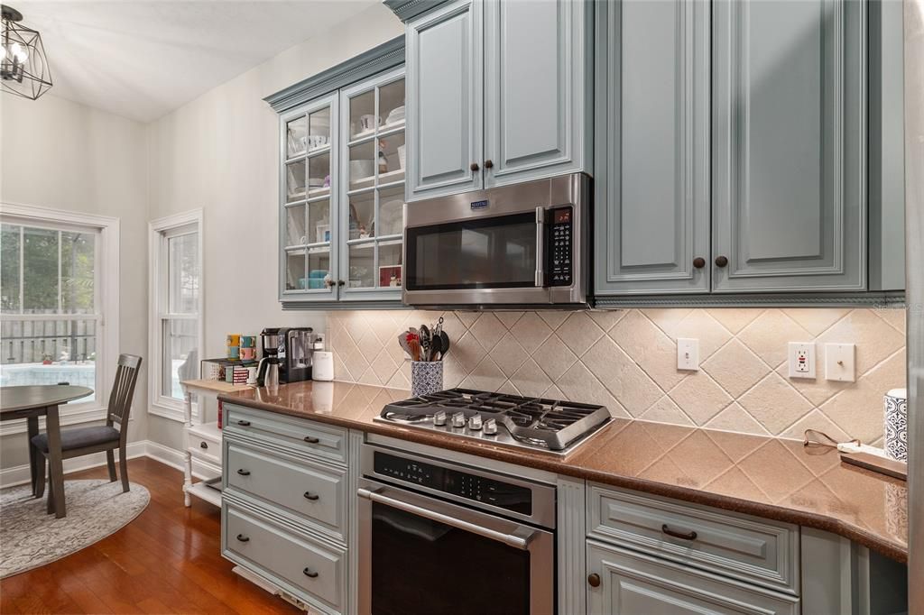 For Sale: $675,000 (4 beds, 3 baths, 2843 Square Feet)