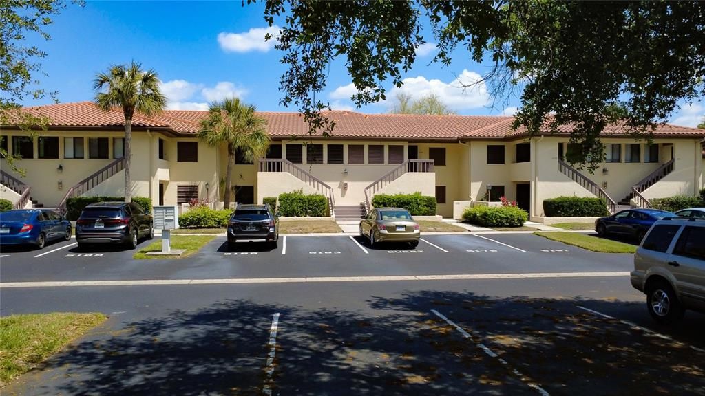 For Sale: $249,000 (2 beds, 2 baths, 1065 Square Feet)