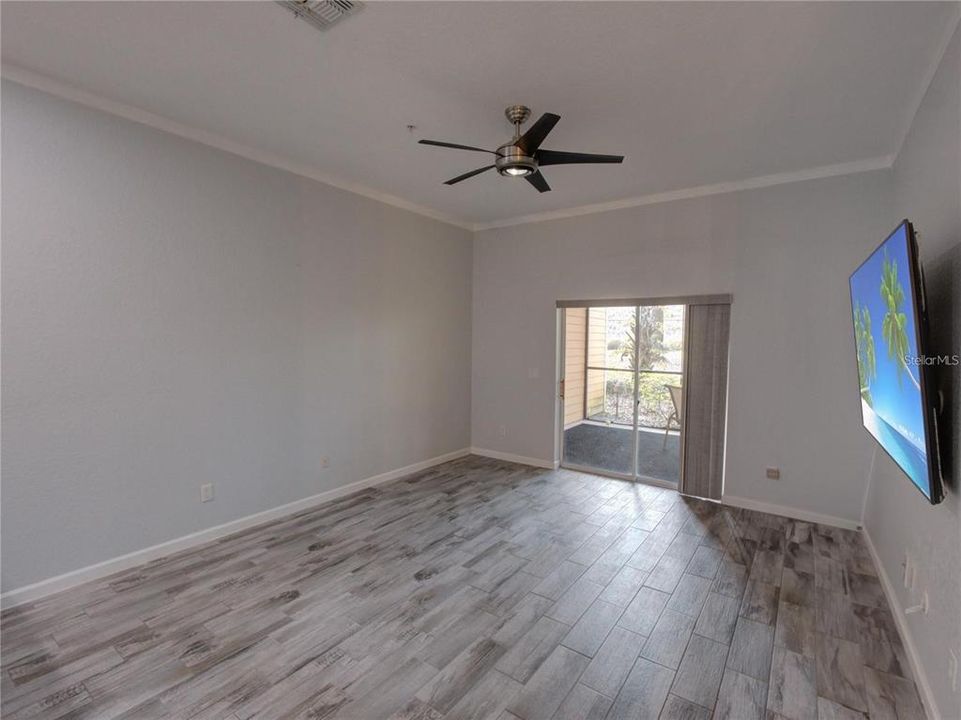 For Sale: $176,700 (2 beds, 2 baths, 1307 Square Feet)