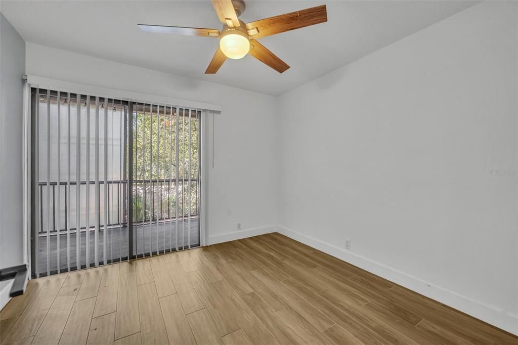 For Rent: $1,695 (2 beds, 1 baths, 972 Square Feet)
