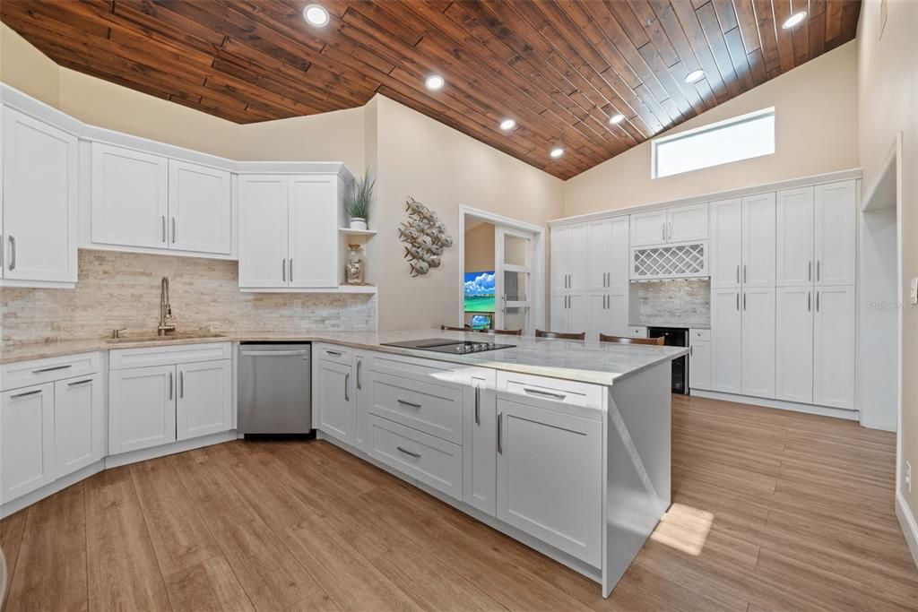 For Sale: $1,399,000 (4 beds, 3 baths, 2752 Square Feet)