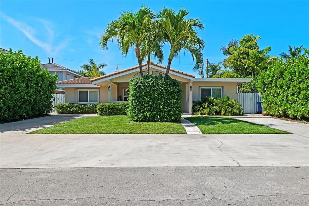 For Sale: $1,399,000 (4 beds, 3 baths, 2752 Square Feet)