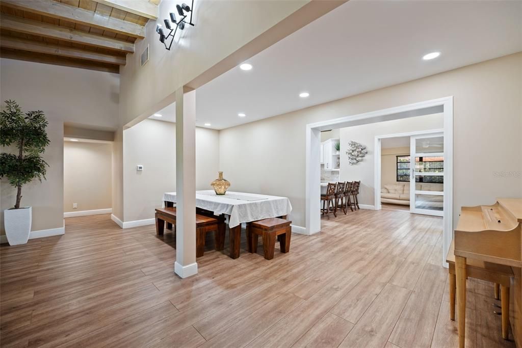 For Sale: $1,399,000 (4 beds, 3 baths, 2752 Square Feet)