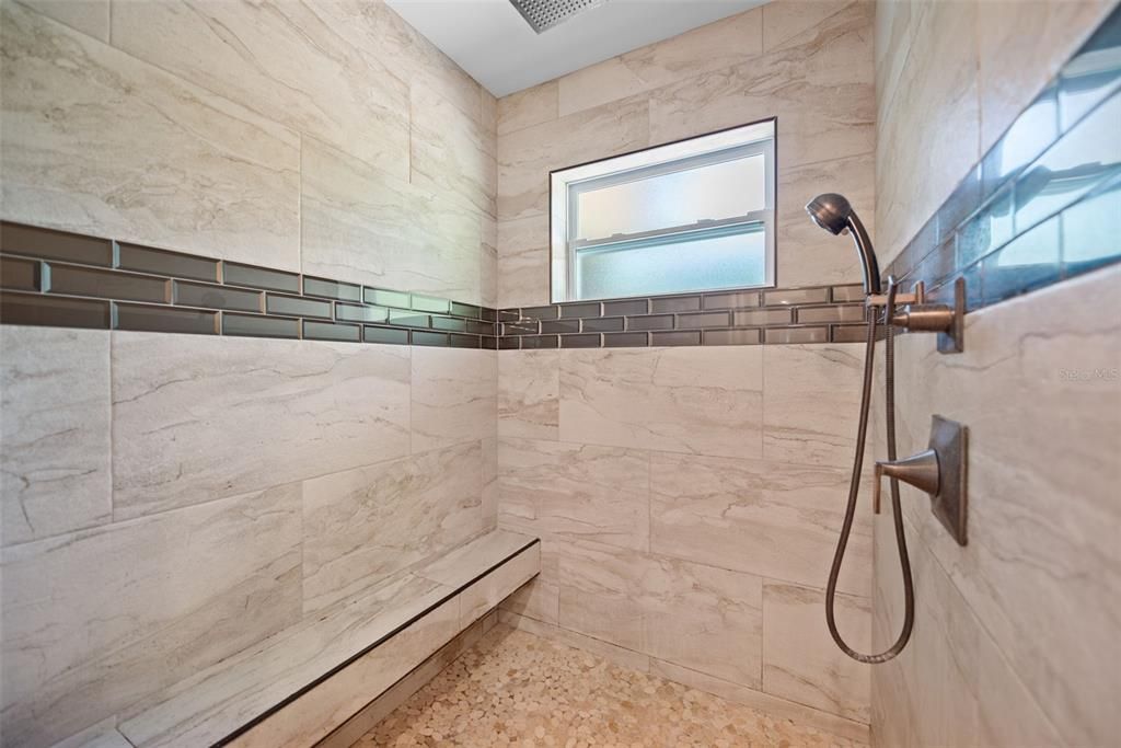 For Sale: $1,399,000 (4 beds, 3 baths, 2752 Square Feet)