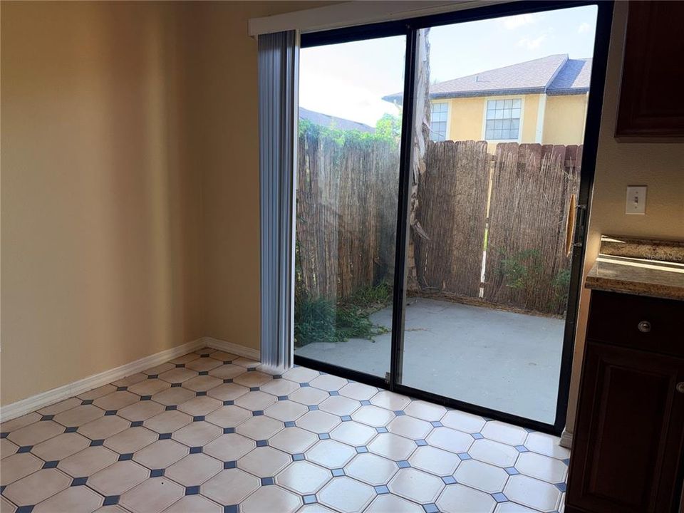 В аренду: $1,900 (3 спален, 2 ванн, 1151 Квадратных фут)