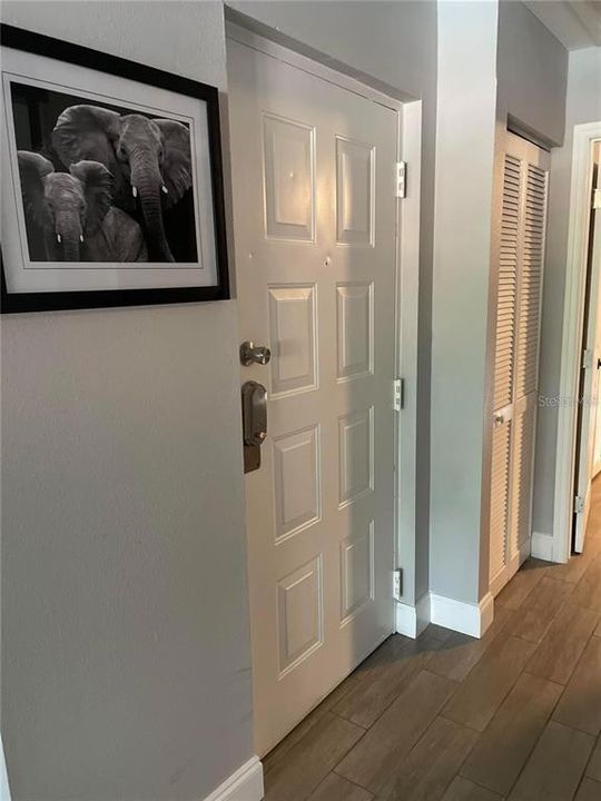 For Sale: $194,940 (1 beds, 1 baths, 675 Square Feet)