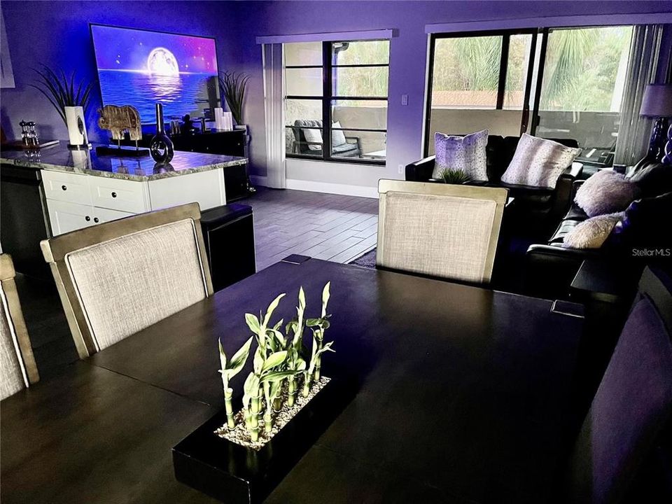 For Sale: $194,940 (1 beds, 1 baths, 675 Square Feet)